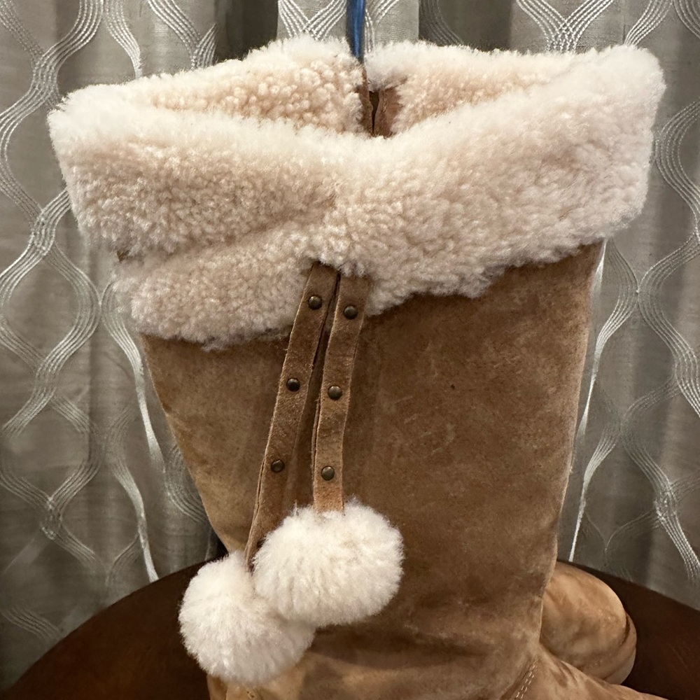 Women’s Ugg Tall Chestnut Brown Plumdale Cuff Pom Pom Zip Boots - Picture 4 of 16